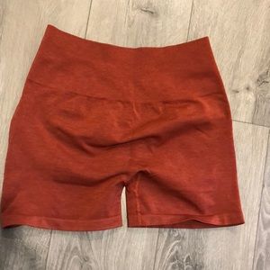 Alphalete Amplify 4.5” short